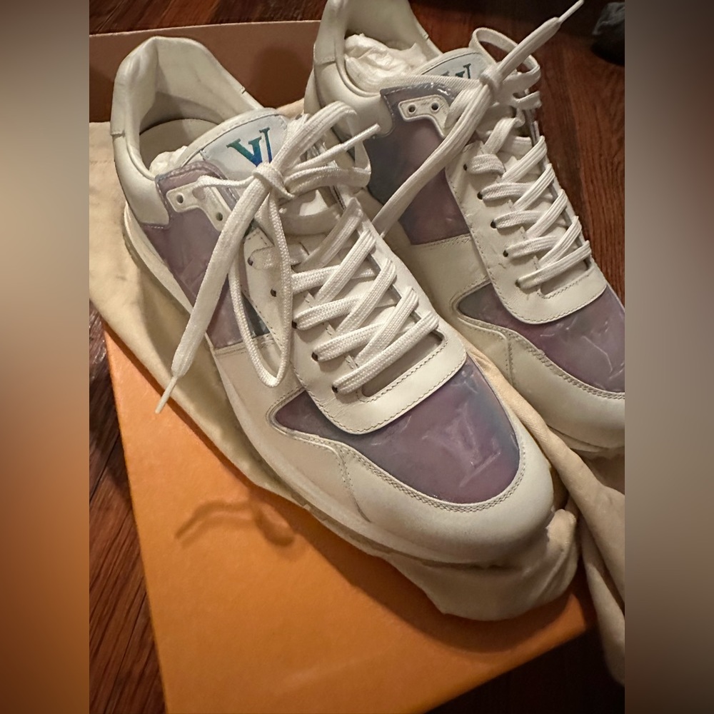 Light worn Louie Vitton women sneaker